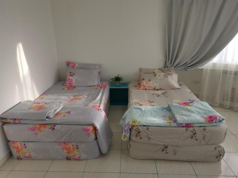 12 Pax Skyview Homestay 2 Family Room 2R2B Golden Hills Mountain View Genting Highland เก็นติงไฮแลนด์ ภายนอก รูปภาพ
