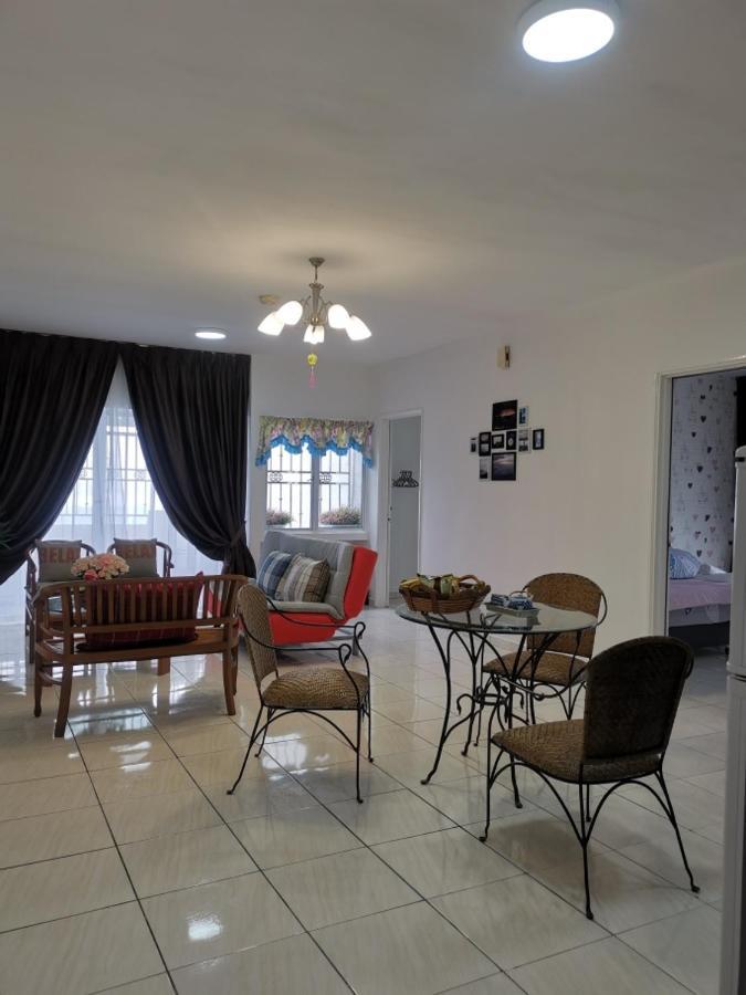 12 Pax Skyview Homestay 2 Family Room 2R2B Golden Hills Mountain View Genting Highland เก็นติงไฮแลนด์ ภายนอก รูปภาพ