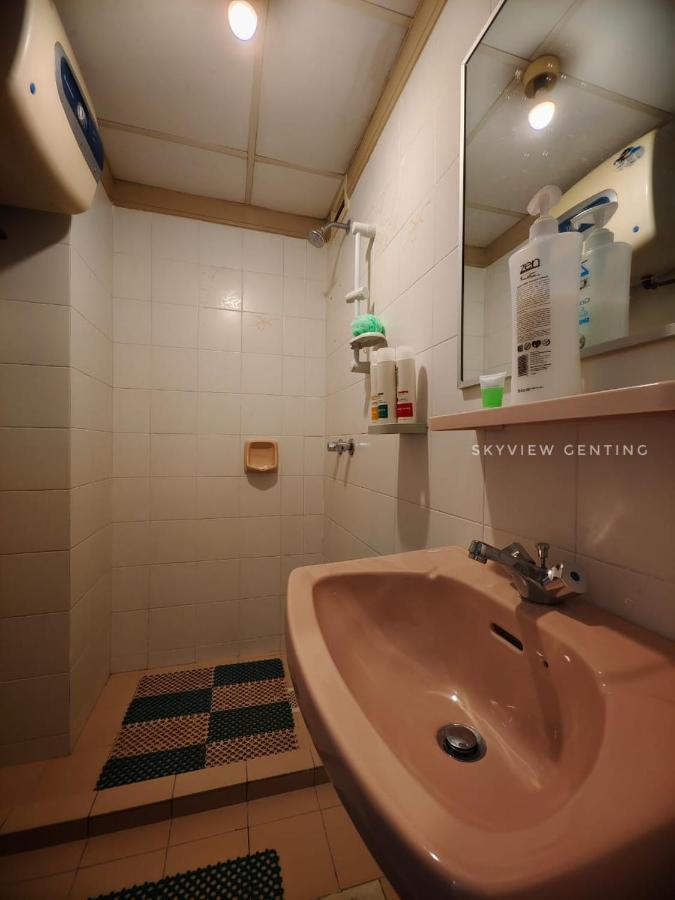 12 Pax Skyview Homestay 2 Family Room 2R2B Golden Hills Mountain View Genting Highland เก็นติงไฮแลนด์ ภายนอก รูปภาพ